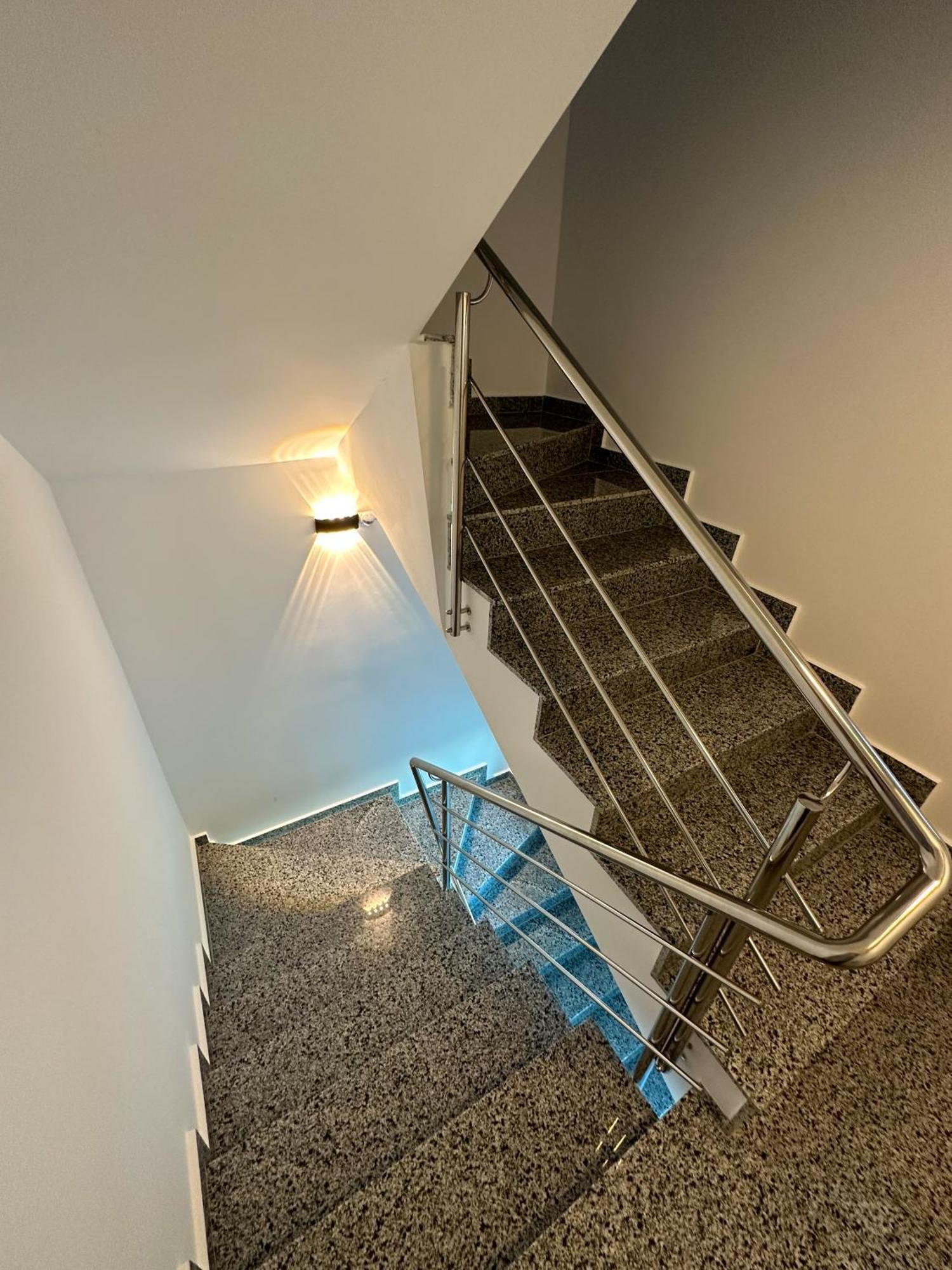 Zim Family Airport Apartment Otopeni Exterior photo